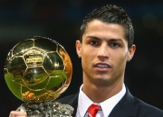 九游APP-东瀛铁闸定乾坤，富安健洋在排名争夺战中接管比赛，AC米兰绝杀佛罗伦萨