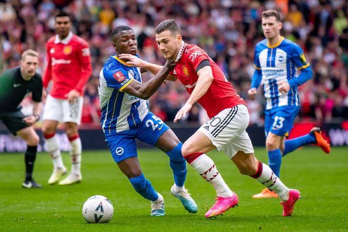 利兹联主场大败,保级形势日益严峻的简单介绍 利兹联主场大败,保级形势日益严峻的简单介绍